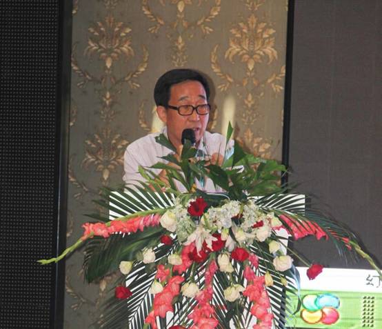 中國品牌第一人現(xiàn)身產(chǎn)業(yè)化發(fā)展論壇，共同分享饕餮智慧盛宴