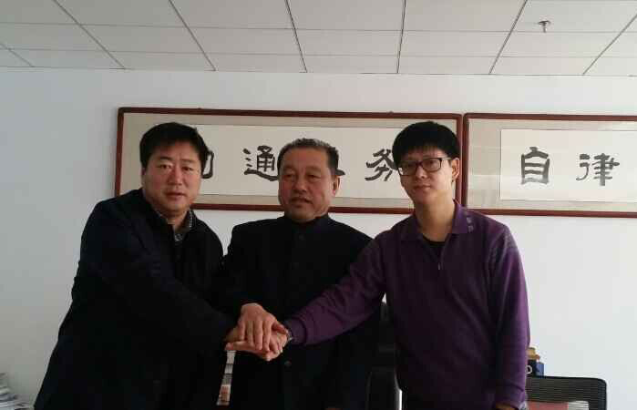 內(nèi)蒙古農(nóng)牧業(yè)產(chǎn)業(yè)化龍頭企業(yè)協(xié)會與內(nèi)蒙古拉卡拉支付有限公司、內(nèi)蒙古蒙優(yōu)匯電子商務(wù)有限公司簽署三方戰(zhàn)略框架合作協(xié)議——助力內(nèi)蒙古綠色農(nóng)畜產(chǎn)品“走出去”